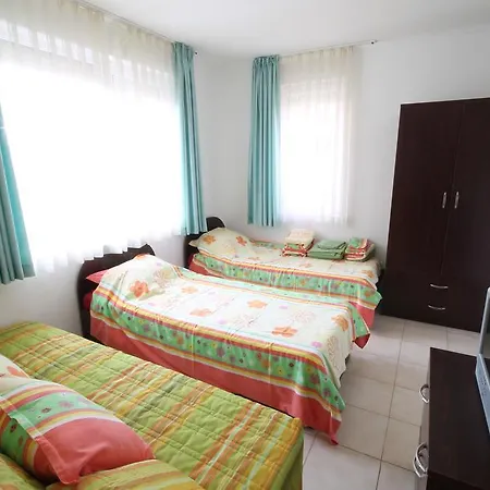 Arendoo In Casa Brava 2 *