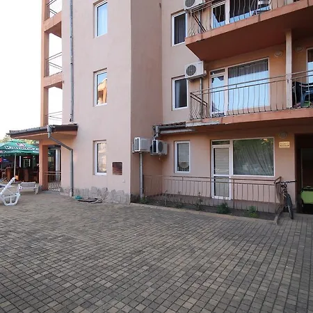 Arendoo In Casa Brava 2